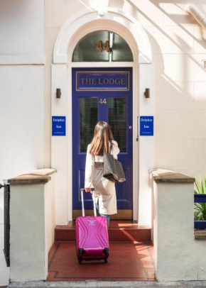 Dolphin Inn - The Lodge, London